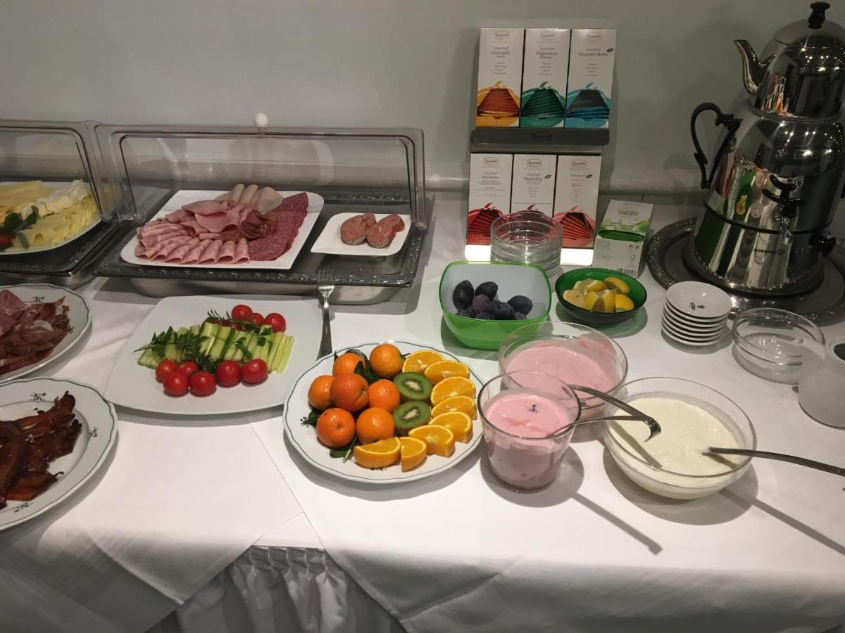 Gartenhotel Salzach Бургхаузен Екстериор снимка
