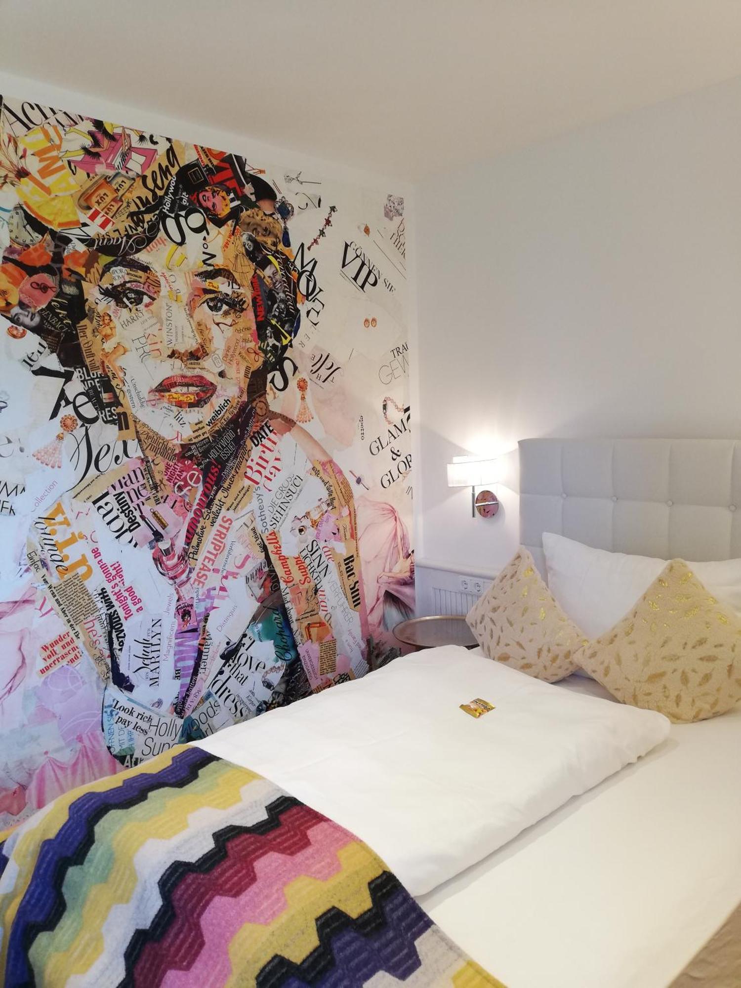 Gartenhotel Salzach Бургхаузен Екстериор снимка